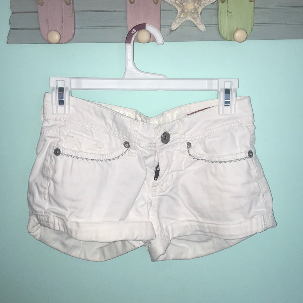 White shorts. Size 0.